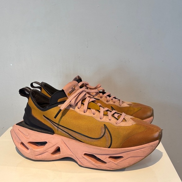 Nike ZoomX Vista Grind Gold women’s size 9 - Picture 1 of 11